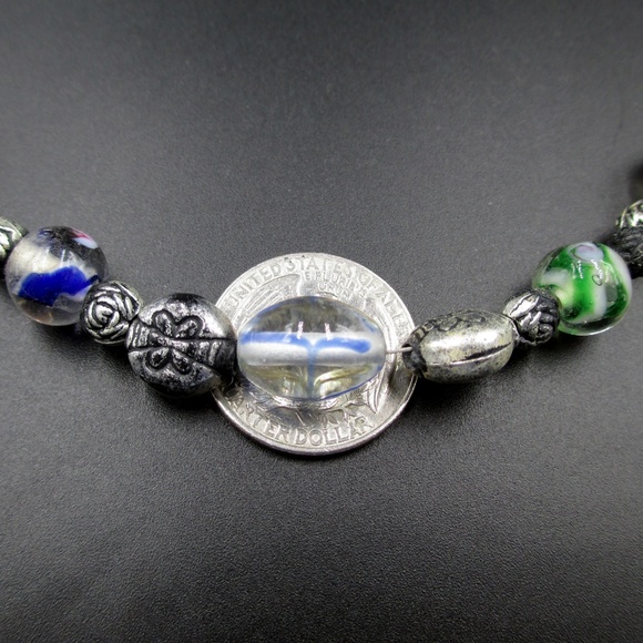 16 Inch Silver Rose Beads & Glass Beads Necklace - Picture 4 of 6